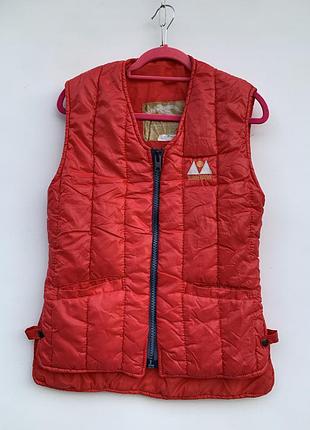 Жилетка з розрізами