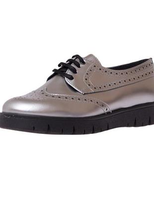 Кожаные ботинки на тракторной подошве испания