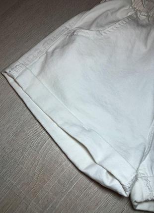 Белые джинсовые шорты2 фото