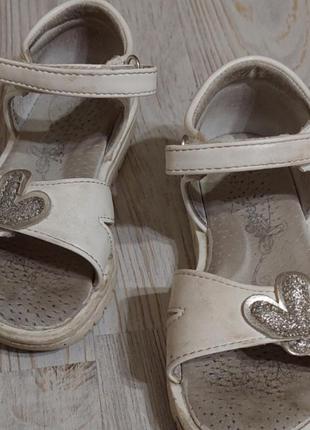 Босоножки для девочки