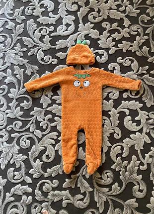 Чоловічок на дівчинку