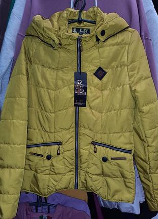 Куртка на синтепоні 44р.осіння