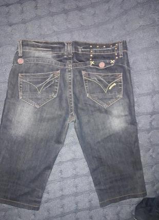 Крутые брендовые джинсовые капри бриджи.низкая или средняя посадка