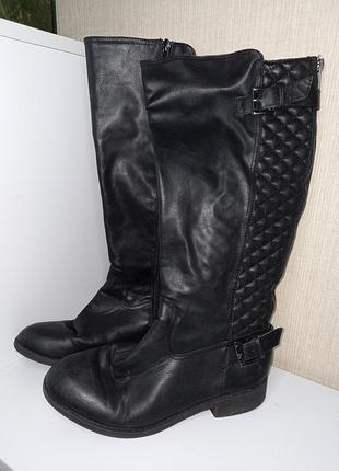 Стьобані демісезонні чоботи до коліна з блискавками і ремінцями 38 р. 🖤