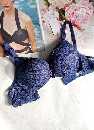 Мереживний бюстгальтер