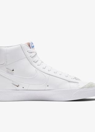 Кроссовки женские nike blazer mid 77 se белые (найк блейзер, кроссівки блайзер)2 фото