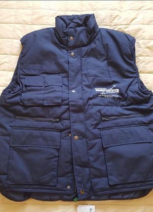 Жилет с карманами утеплённый италия