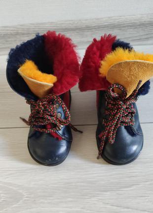 Продам зимние ботинки для малышей на 1 годик натуральная кожа мех германия1 фото