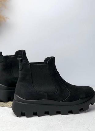 Черевики челсі з натуральної шкіри нубук на платформі