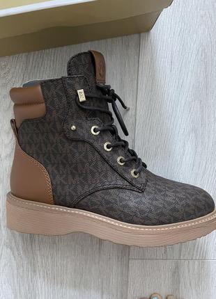 Черевики michael kors!