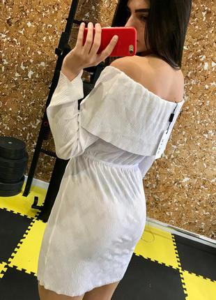 Розпродаж біле плаття з рукавом ошатне3 фото