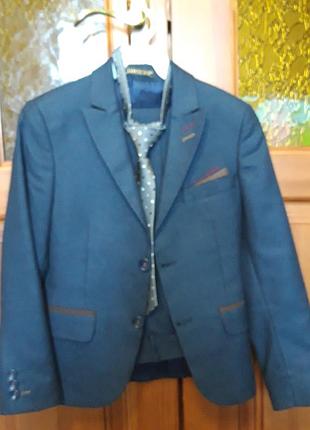 Костюм шкільний в 1й клас. jawiero,туреччина