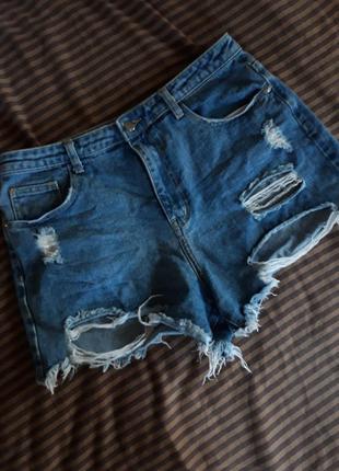 Трендові джинсові шорти