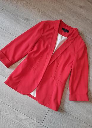 Новый .очень класный пиджак .