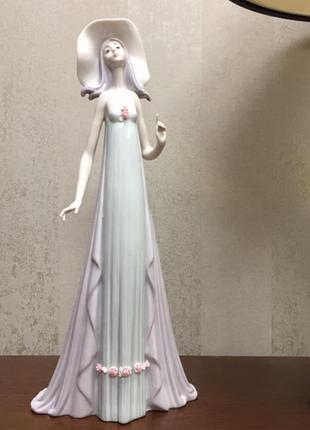 Порцелянова статуетка lladro «дебютантка».