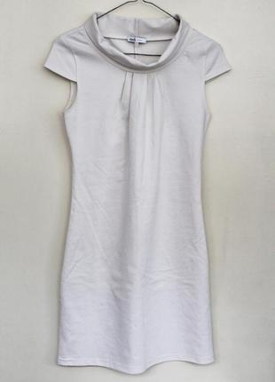 Біла сукня з коміром2 фото
