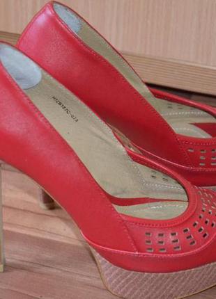 Женские туфли, 37 размер