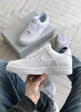 🚨nike air force 1 low total white.