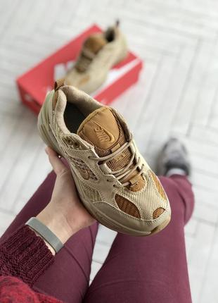 Nike m2k tekno linen & wheat & brown ale.