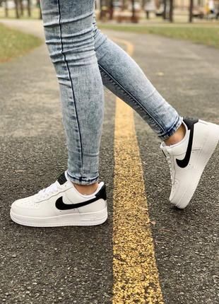 Кроссовки nike air force 1 white ‘black logo’ белые с чёрным логотипом2 фото