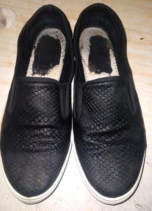 Кросовки кожанные,лоферы,кеды