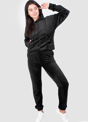 Стильний чорний велюровий спортивний костюм модний