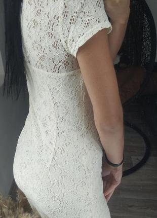 Ефектне плаття гіпюрову 2