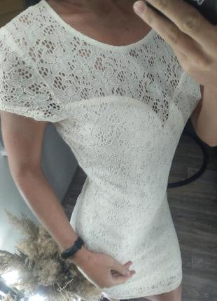 Эффектное гипюровое платье 3