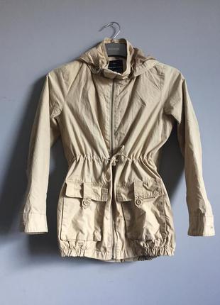Куртка бежева , світла куртка тонка , анорак , дощовик