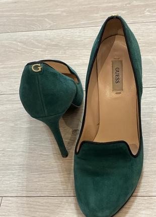 Зелені замшеві туфлі guess2 фото