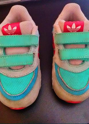 Фирменные кроссовочки adidas