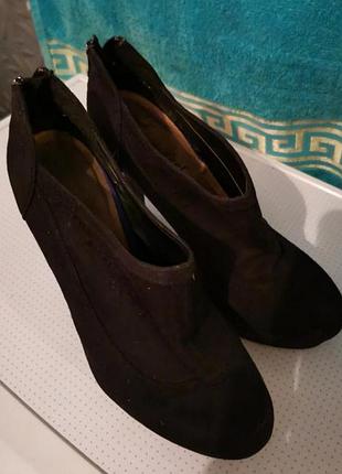 Ботинки женские38- 39р