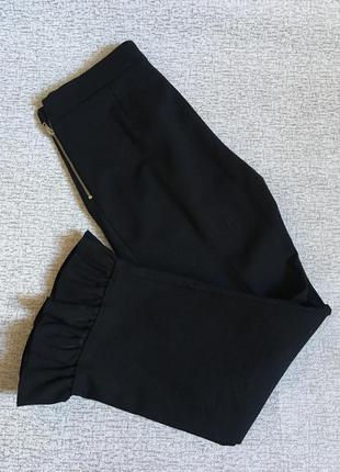 Чёрные брюки женские укороченные с рюшами zara- xs,s.7 фото