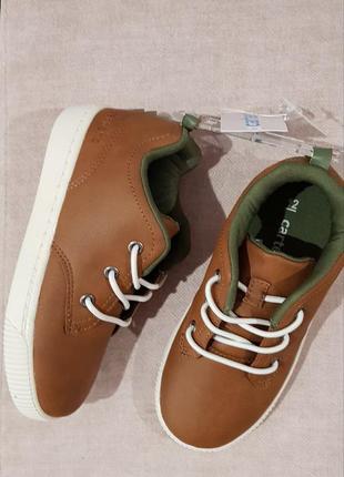 Carters кросівки з 3d дизайном