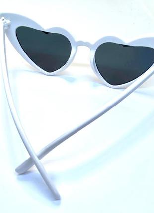 Окуляри жіночі сонцезахисні котяче око серце в білій оправі5 фото