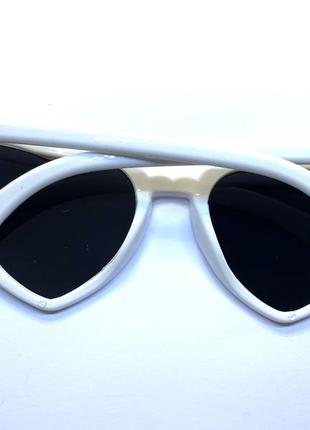 Окуляри жіночі сонцезахисні котяче око серце в білій оправі8 фото