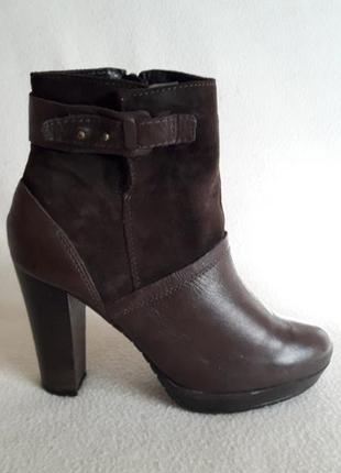 Натуральні шкіряні черевики фірми globus shoes p. 39 устілка 25,5 см