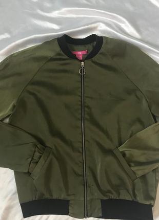 Куртка на 11-12 лет зеленая