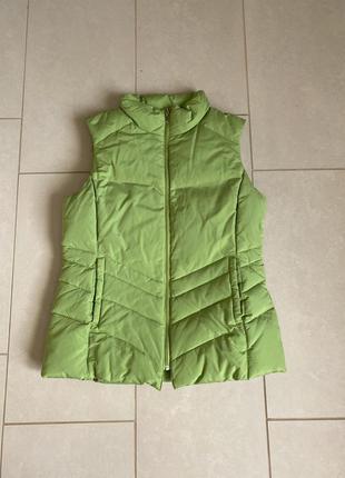 Пуховик жилет размер m/l