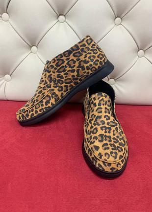 Крутые замшевые ботинки лоферы леопард4 фото