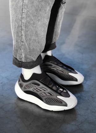 Кроссовки мужские adidas yeezy boost 700 v3 черные/серые (адидас изи буст, кроссівки)3 фото