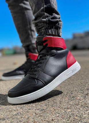 Чоловічі високі чорні з червоним демісезонні кросівки під бренд 🆕 недорогі кросівки6 фото