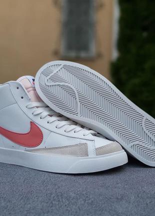 Кроссовки женские nike blazer mid белые с пудрой5 фото