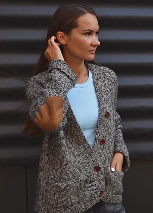 Женская кофта от всемирно известного бренда boomerang