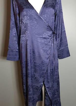 Платье синее в японском стиле кимоно на запах с выбитым рисунком халат пеньюар na-kd