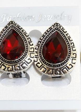 Клипсы капля с красным кристаллом
