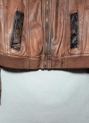Натуральная кожаная куртка на молнии с манжетами3 фото