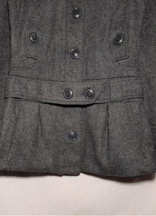Натуральне вовняне коротке пальто півпальто з поясом і високим коміром3 фото