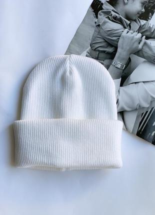 Шапка жіноча біла подвійна