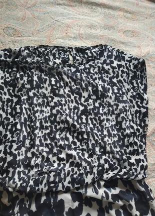 Легке чб плаття, сукня